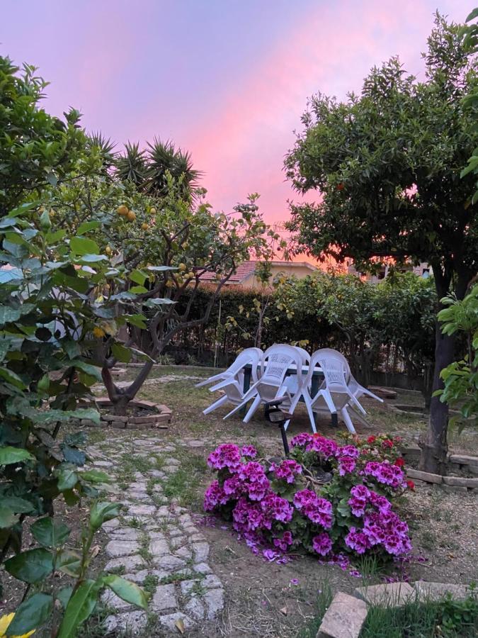 Villa Franca เรจโจ ดี คาลาเบีย ภายนอก รูปภาพ